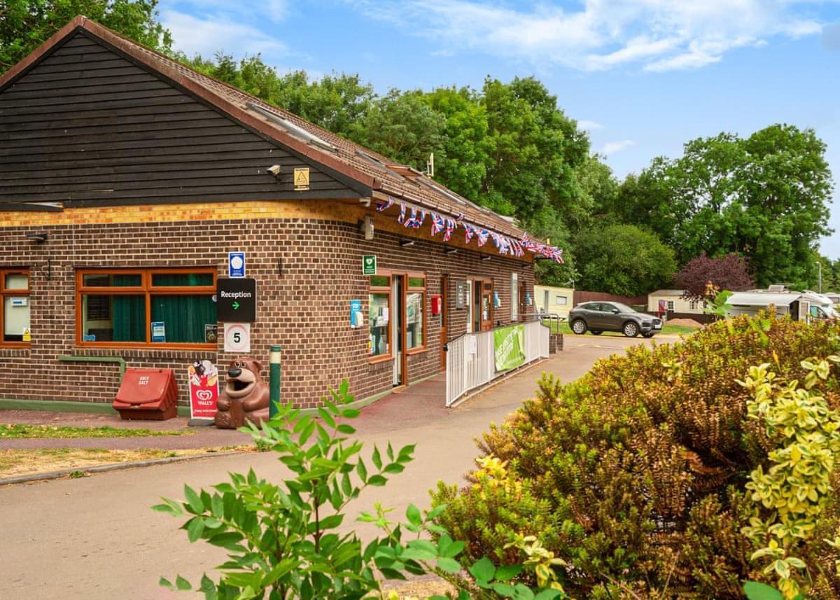 Lee Valley Sewardstone Enfield Exterior photo